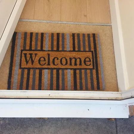 Holiday home Immaculate 3-bed House In With Fast Wifi Bristol