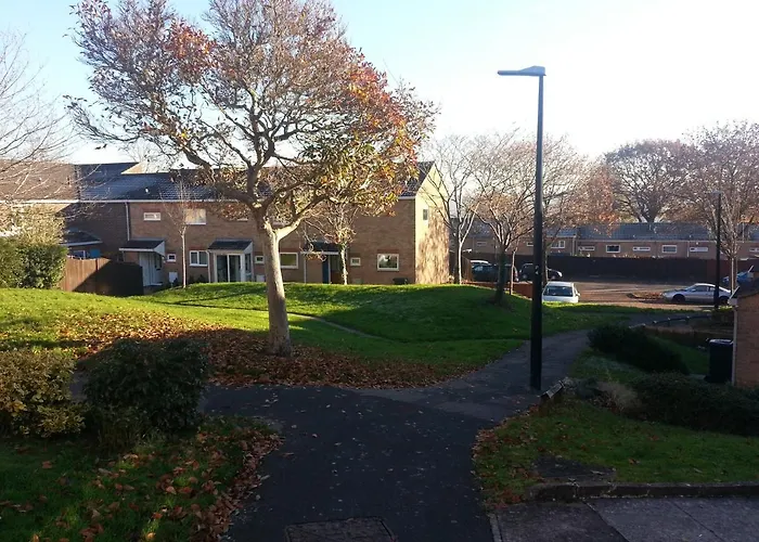 Будинок відпочинку House - Sleeps 5 - Pets Ok - Parking - Garden Бристоль