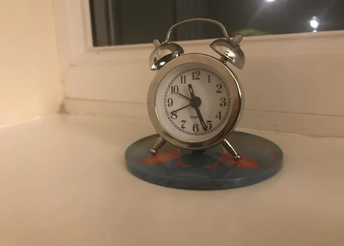 House - Sleeps 5 - Pets Ok - Parking - Garden Semesterbostad *