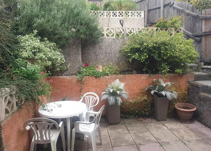 Casa de Férias House - Sleeps 5 - Pets Ok - Parking - Garden